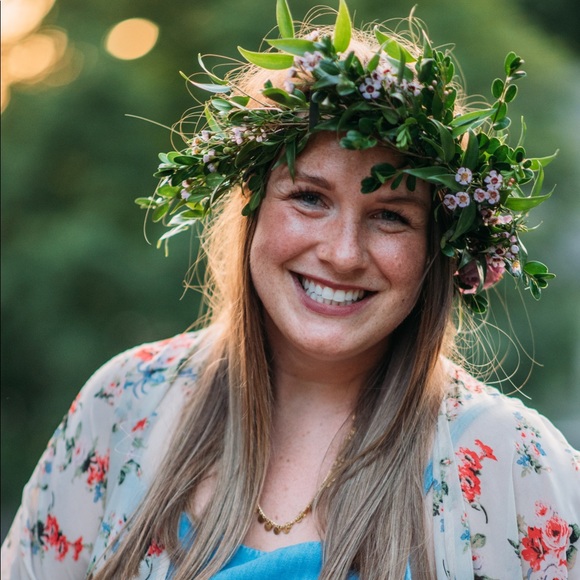 Meet your Posher, Gillian - Picture 1 of 1